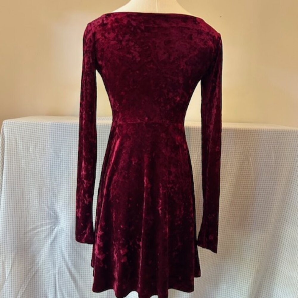burgundy velvet skater dress Vintage Betsey Johnson Maroon adhesive bra SIZE:14 Charactopia07 crochet cardigan Discover 63 skai jackson